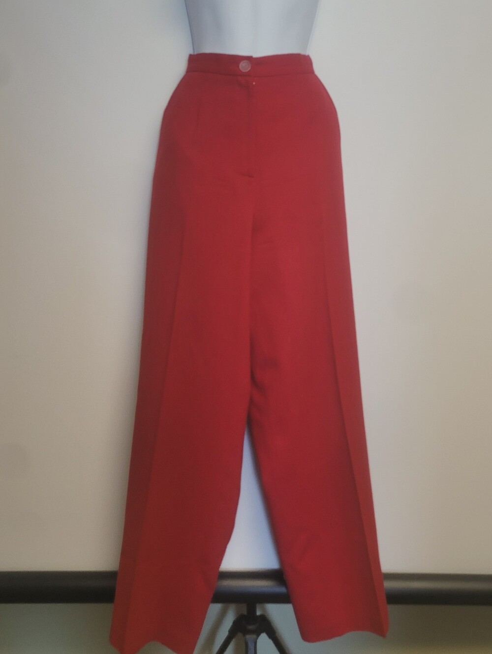 Vintage 1980's Lily & Taylor  Red 100% Wool Leg Trousers Size 12 Made In The USA